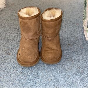 Toddler Ugg classic boots 7C